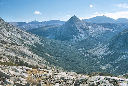 Pilot Knob, Mt. Humphrey (rear right),  Hutchinson Meadow, French Canyon (left), Piute Canyon (right) - John Muir Wilderness 09 Sep 1976