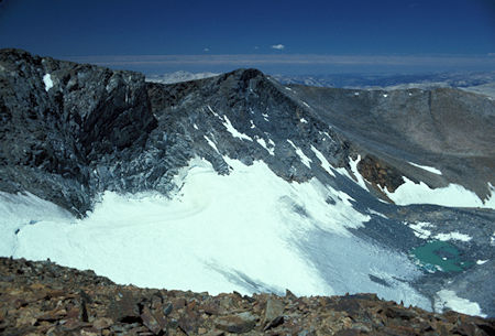 Kuna Peak is on the left edge of the picture ... below is it's glacier ... from Koip Peak